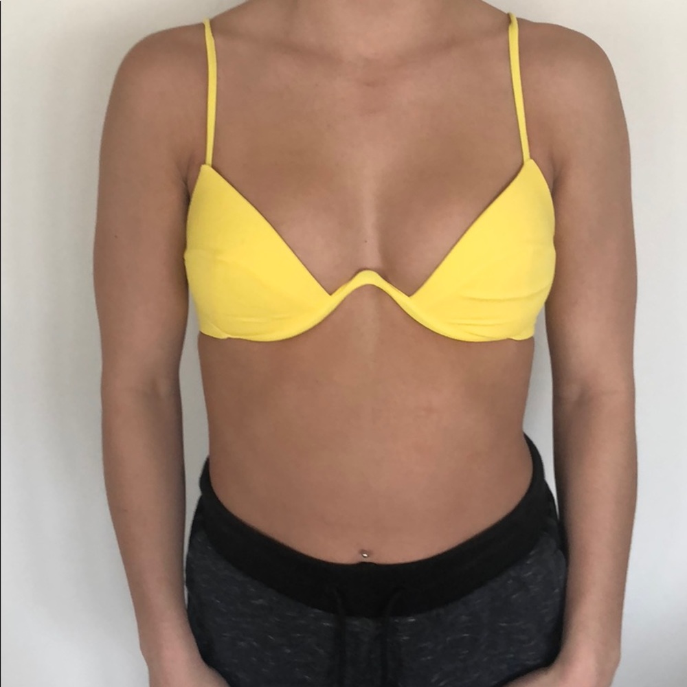 White fox bikini top in yellow size XS